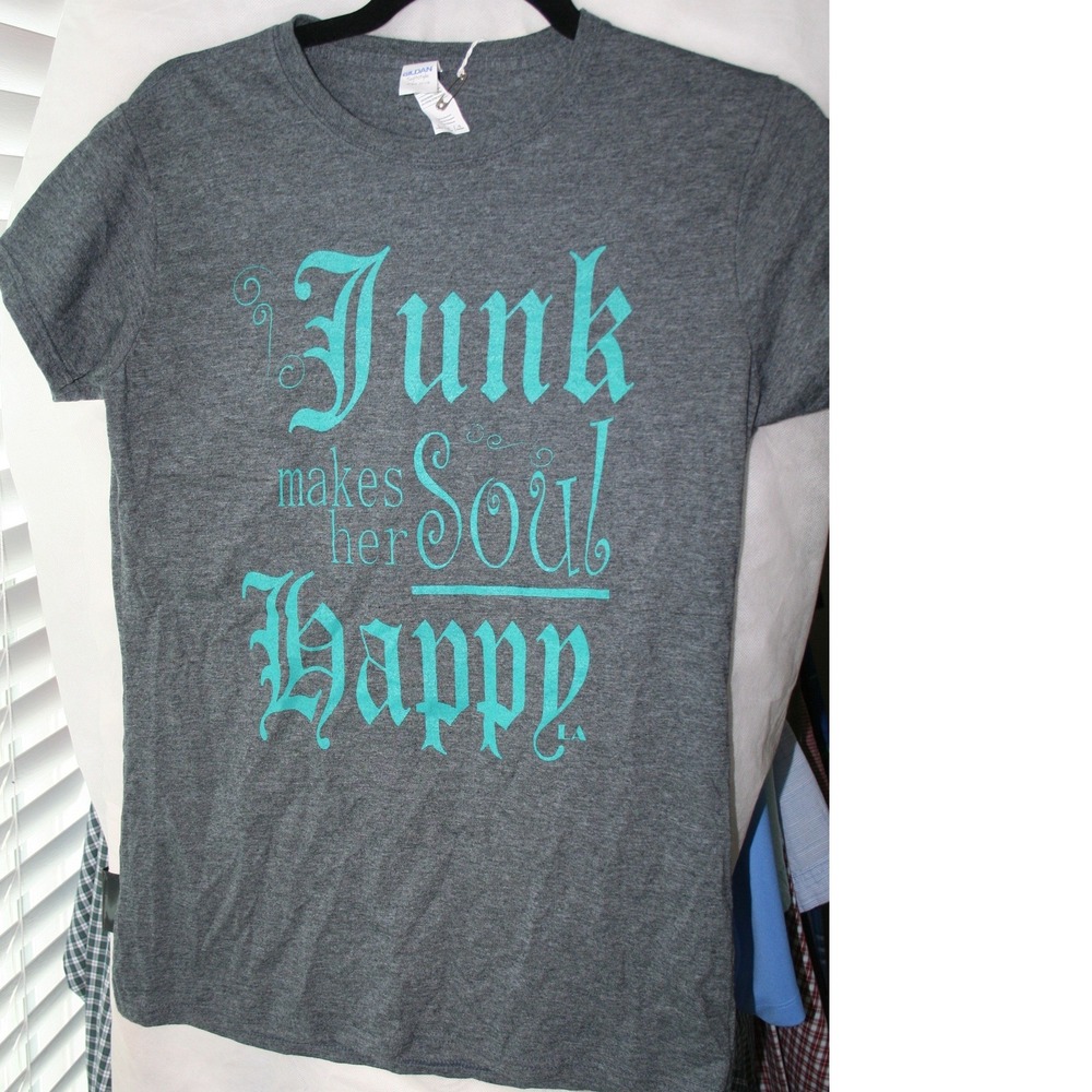 Gildan Softstyle Junk Makes Her Soul Happy Graphic T-Shirt Gray Turquoise Large